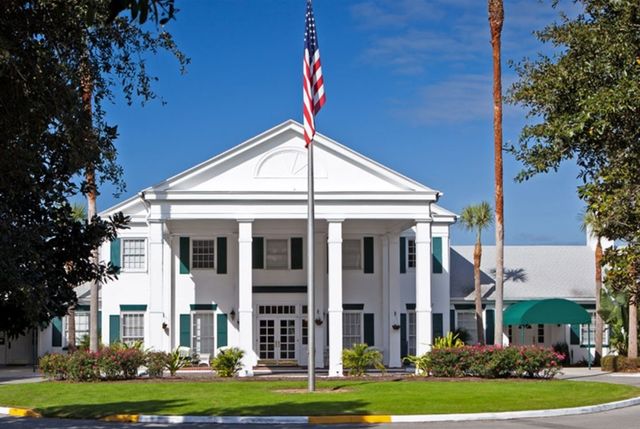 Plantation Inn & Golf Resort